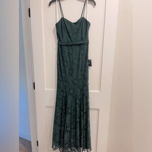 LuLus green lace formal dress size small